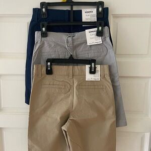 Boys Shorts Brand New w/Tags
Size 7
Tan, Gray & Navy